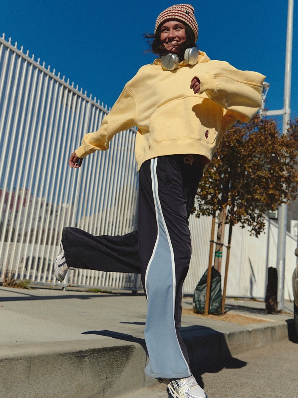 Free People A Cut Above Hoodie❤️ in Sunlit NWOT - Picture 3 of 7